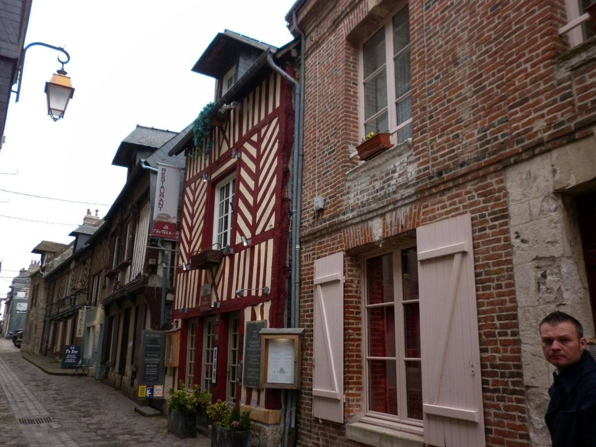 Gite Les Grenouilles Honfleur Esterno foto